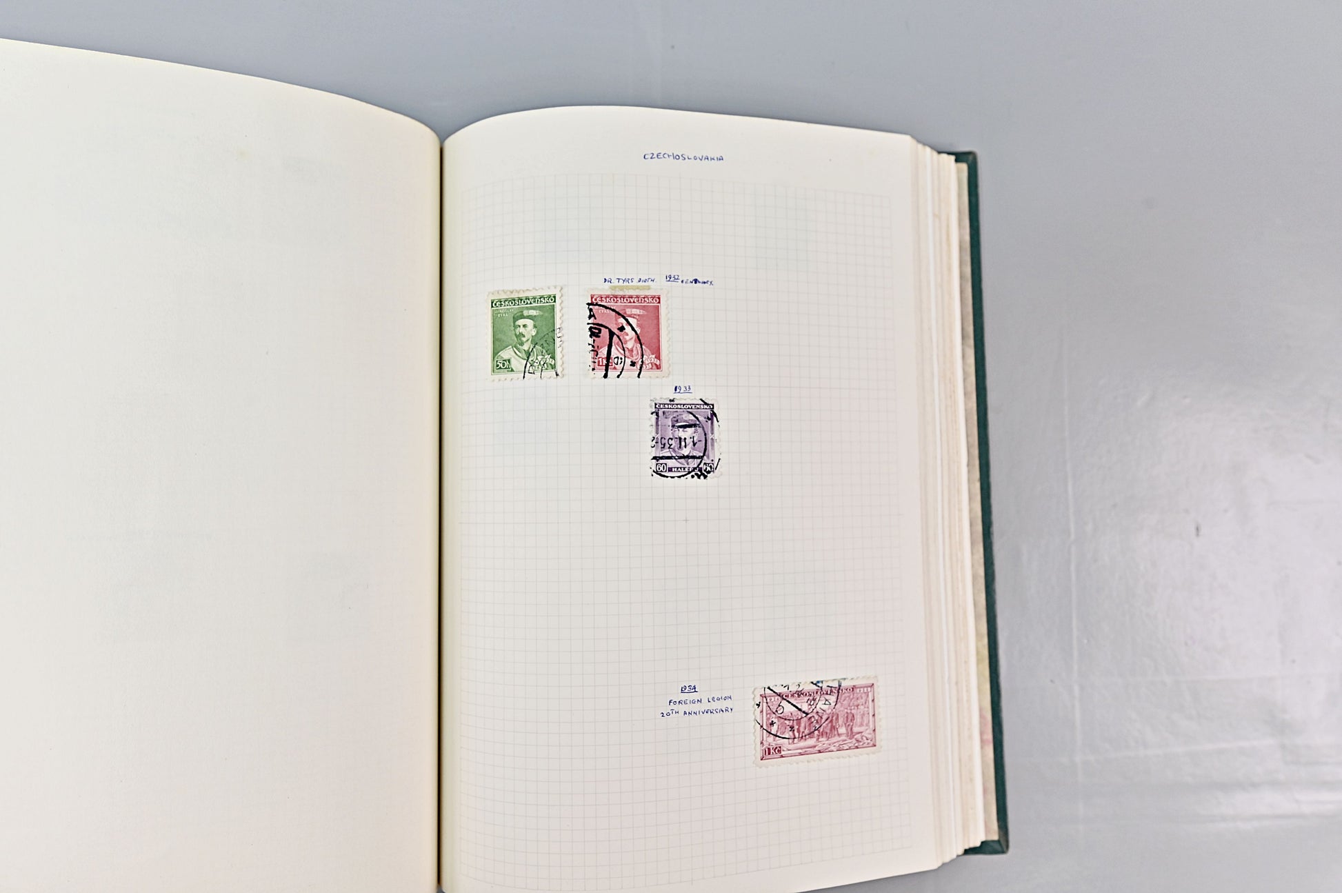 6618 World Stamp Album. Early to Modern. Ireland, Denmark, Czech. 73 Images