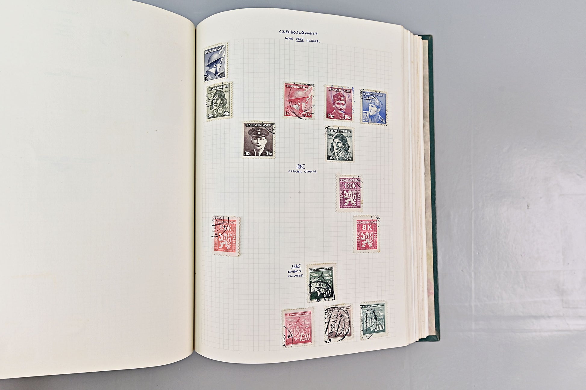 6618 World Stamp Album. Early to Modern. Ireland, Denmark, Czech. 73 Images