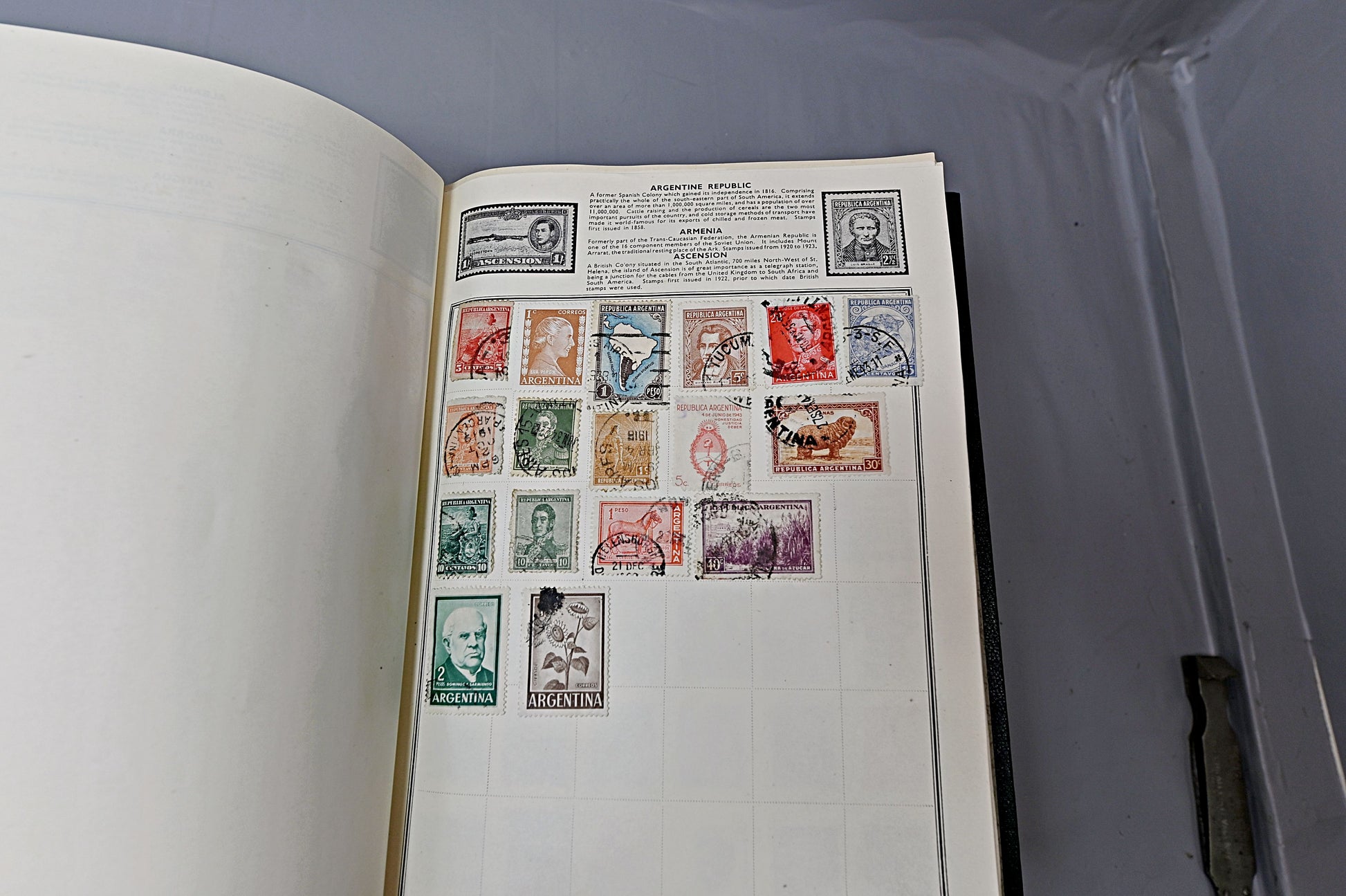 6623 World Stamp Collection. Much Early. Unchecked. Better Seen. 137 Images