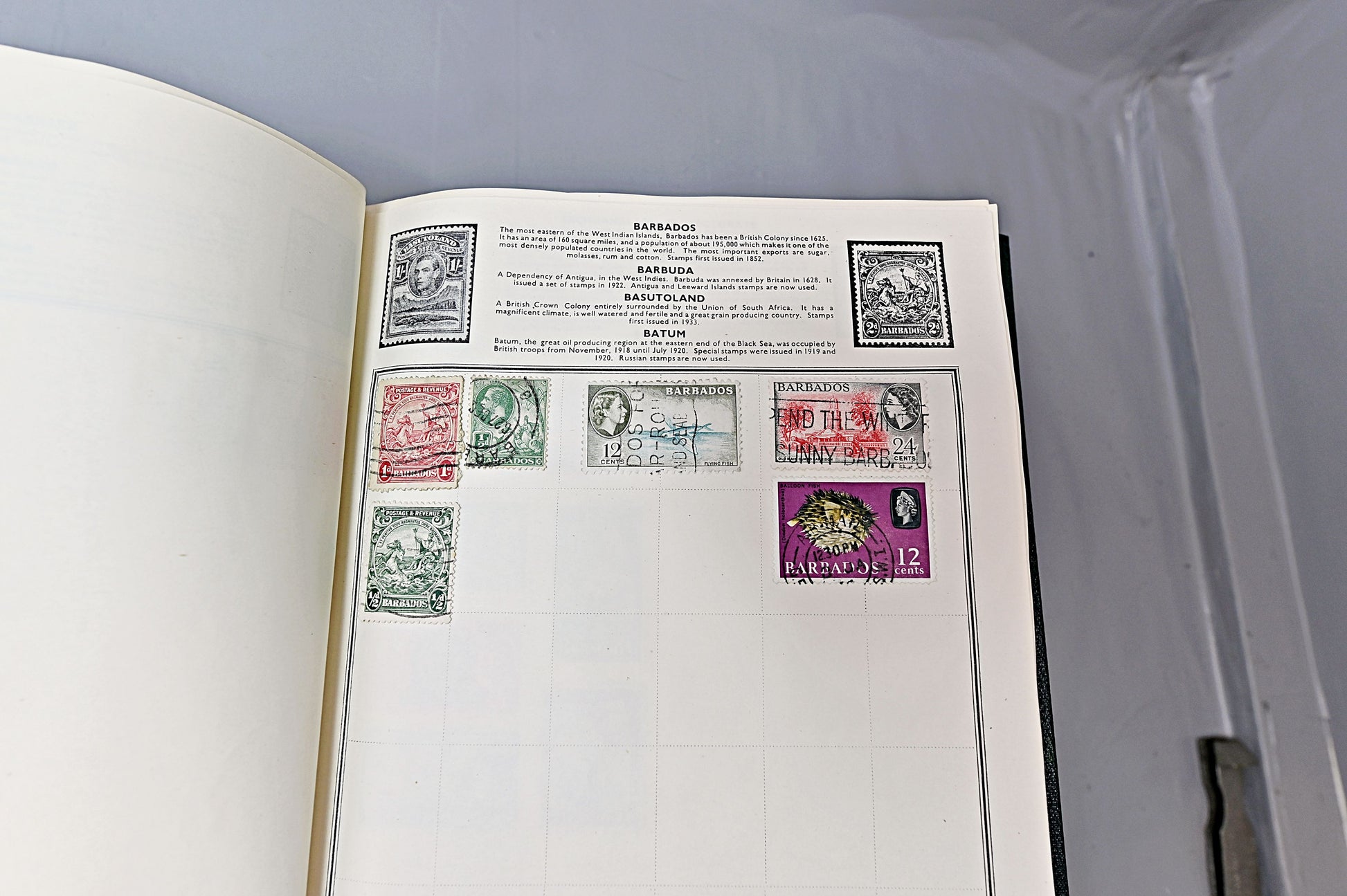 6623 World Stamp Collection. Much Early. Unchecked. Better Seen. 137 Images