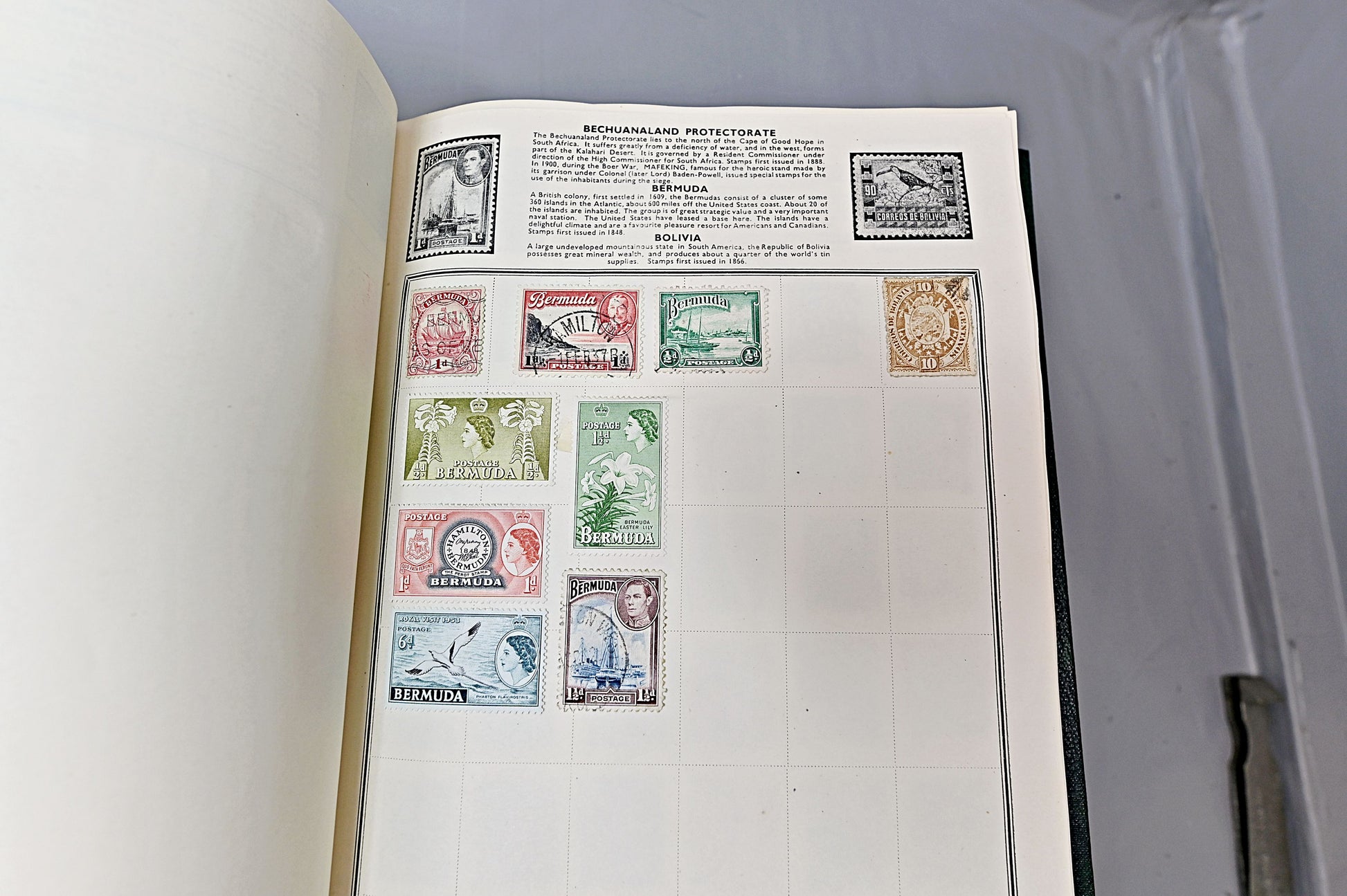 6623 World Stamp Collection. Much Early. Unchecked. Better Seen. 137 Images