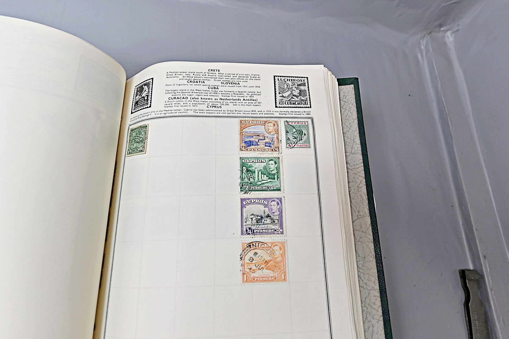 6623 World Stamp Collection. Much Early. Unchecked. Better Seen. 137 Images