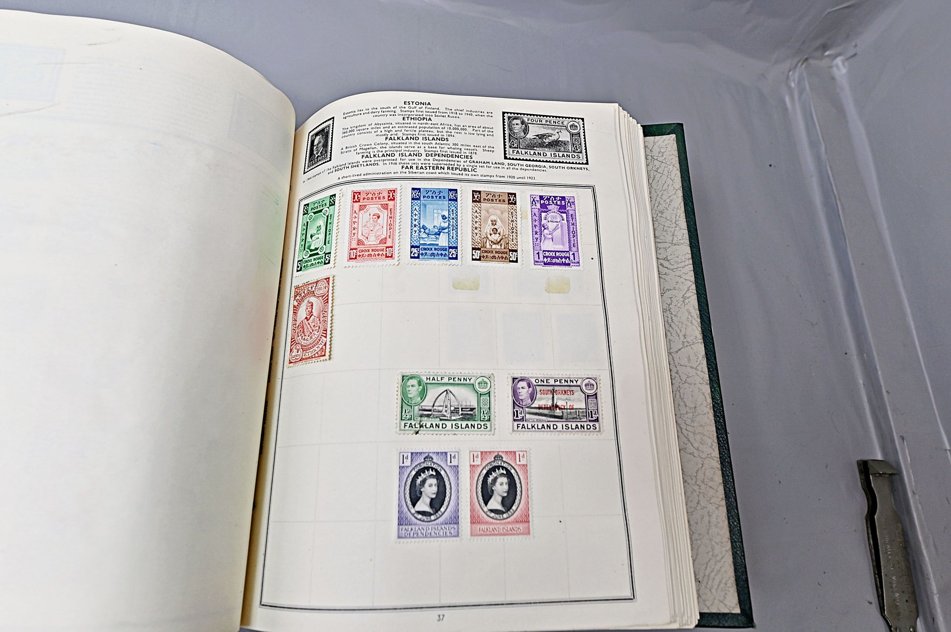 6623 World Stamp Collection. Much Early. Unchecked. Better Seen. 137 Images