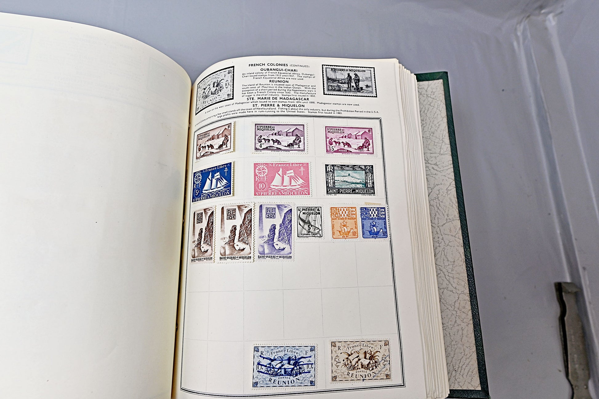 6623 World Stamp Collection. Much Early. Unchecked. Better Seen. 137 Images