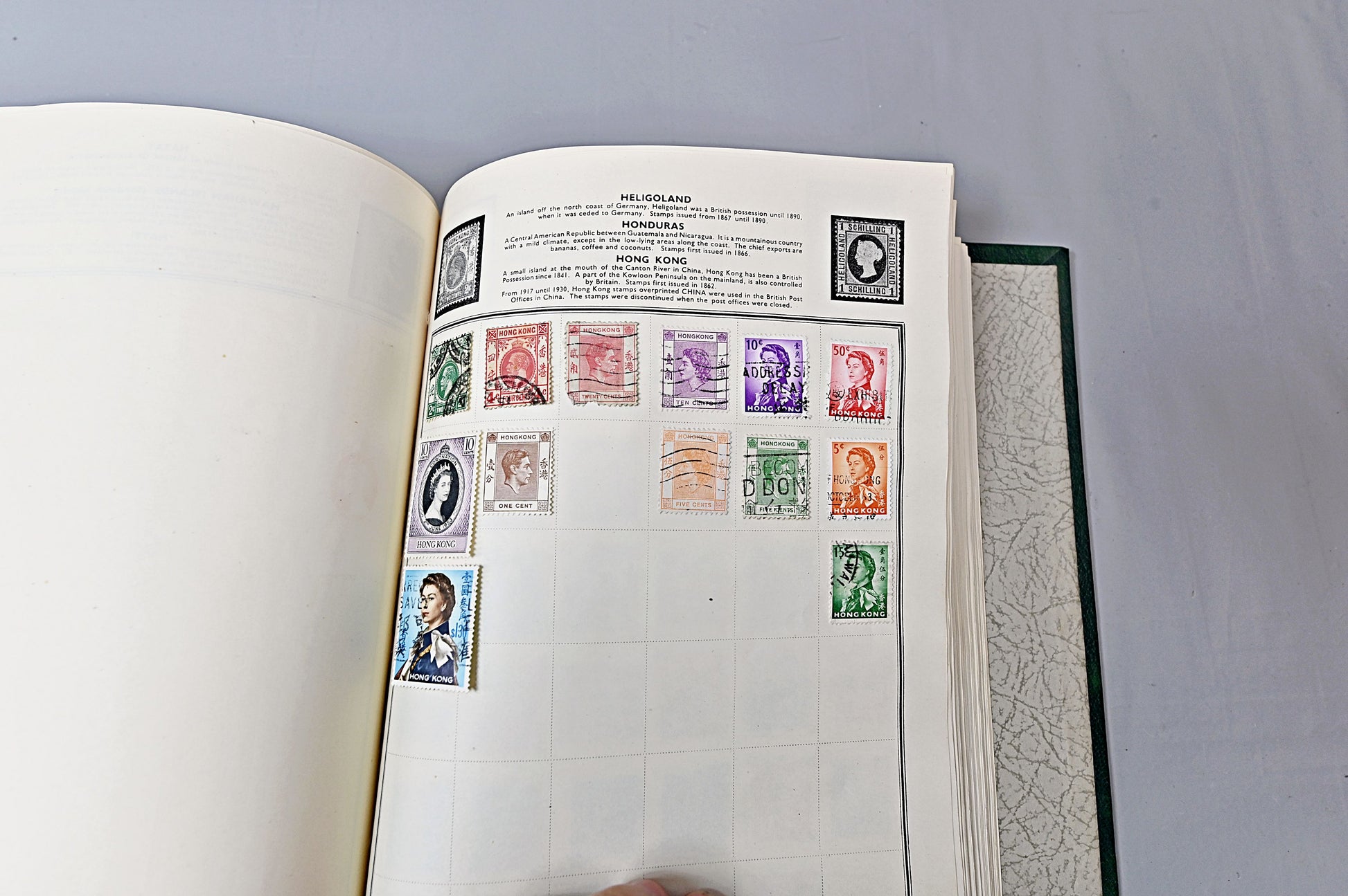 6623 World Stamp Collection. Much Early. Unchecked. Better Seen. 137 Images