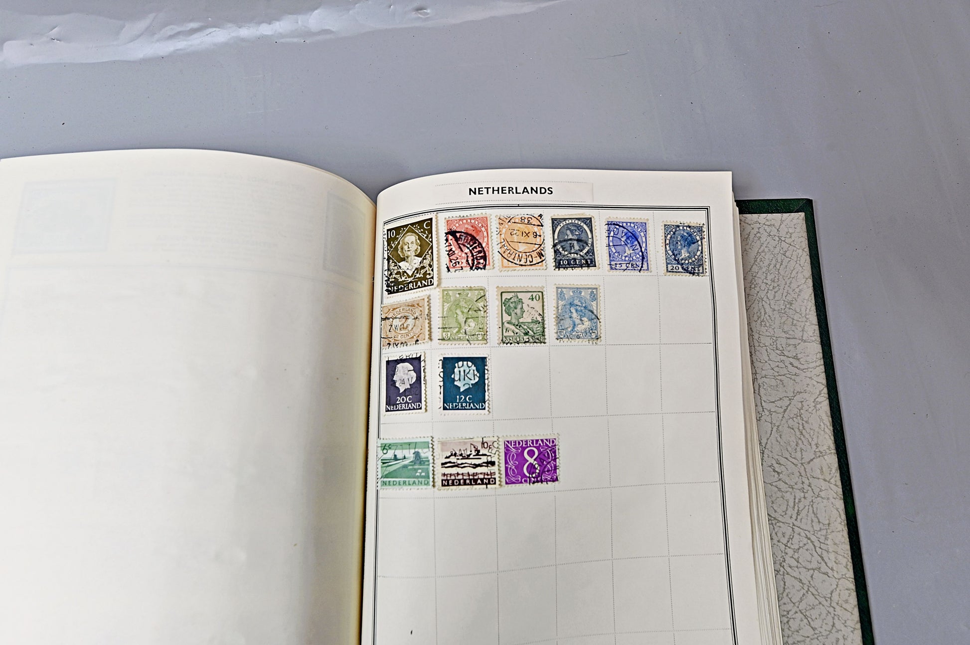 6623 World Stamp Collection. Much Early. Unchecked. Better Seen. 137 Images