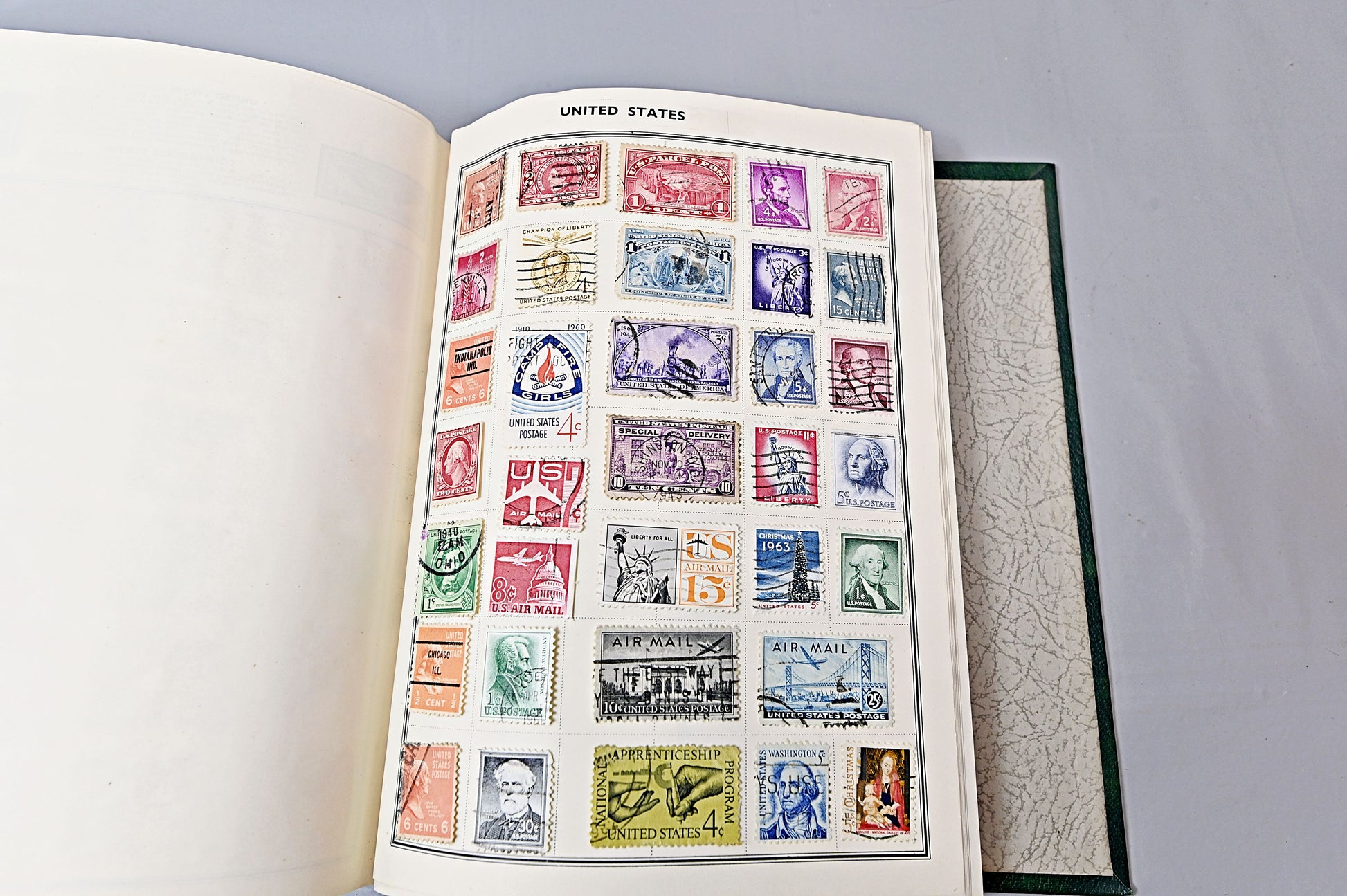 6623 World Stamp Collection. Much Early. Unchecked. Better Seen. 137 Images