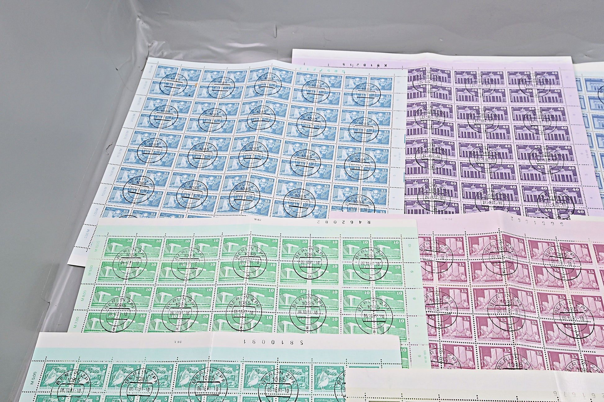 6634 East Germany SGE2197/2211 Set. Sheets of 100 1981. Sc#2085 Mi2633 . C£1500