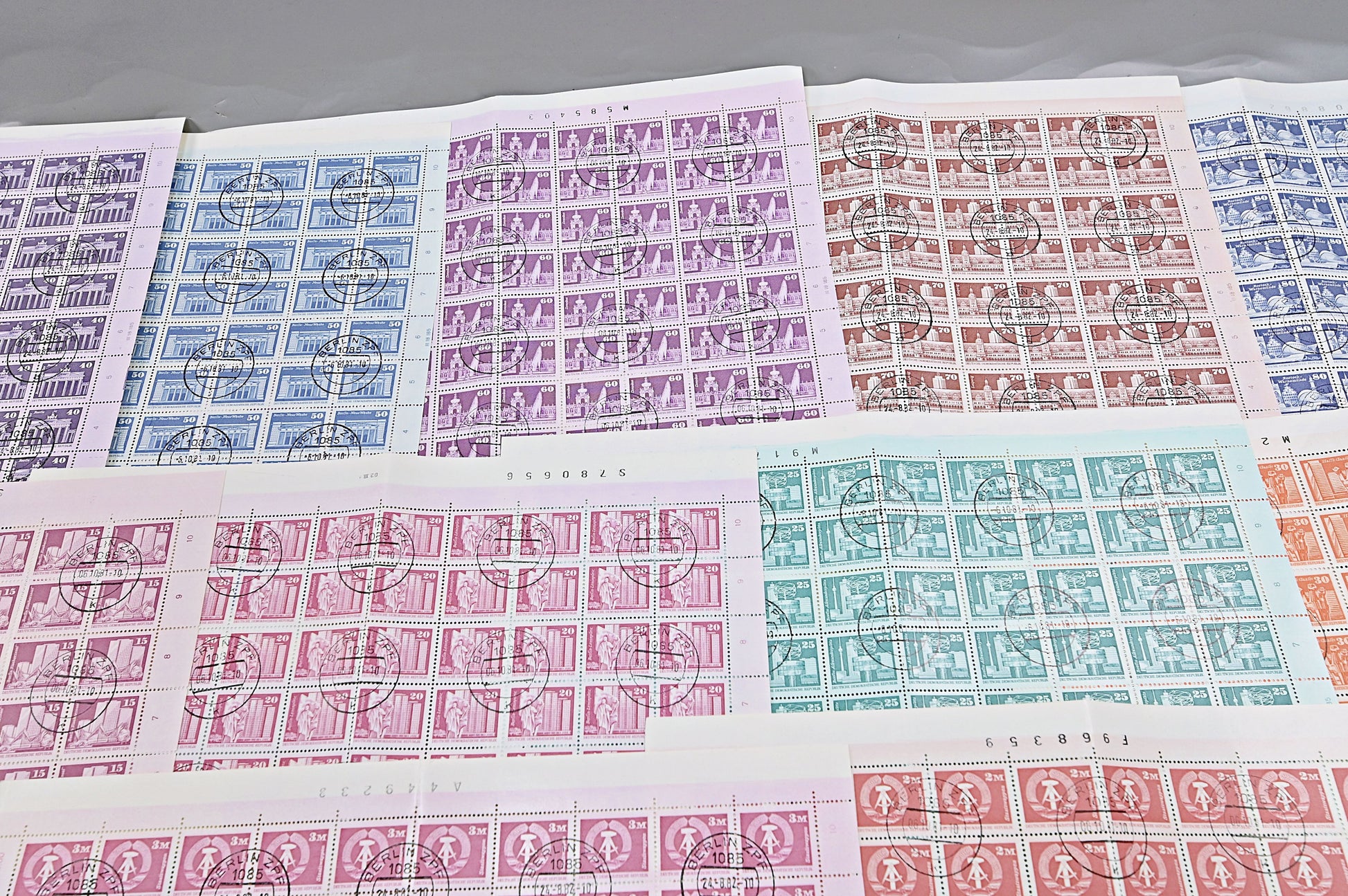 6634 East Germany SGE2197/2211 Set. Sheets of 100 1981. Sc#2085 Mi2633 . C£1500