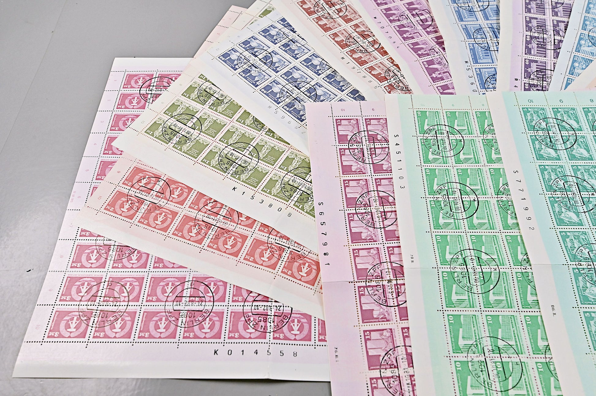 6635 East Germany SGE2197/2211 Set. Sheets of 100 1981. Sc#2085 Mi2633 . C£1500